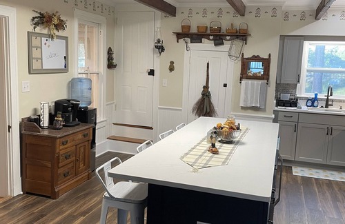 Lewes Autre | Waterfront Coastal Farmhouse