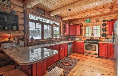 Center Conway Maison | Waterfront Conway Vacation Rental with Deck!