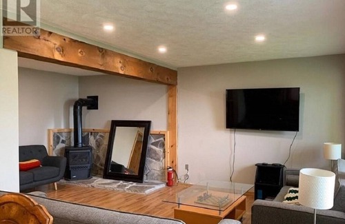 Lion's Head Cottage | (Waterfront Cottage)Just 25 Minute to Tobermory(Waterfront Cottage)