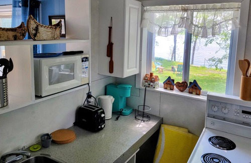 Greater Napanee Cottage | WATERFRONT COTTAGE IN GREATER NAPANEE UNIT C4305 County road 9,GreaterNapanee