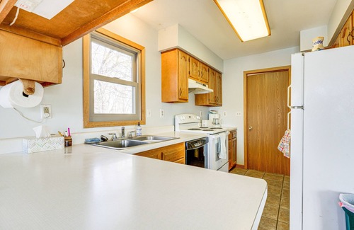 Coldwater Cottage | Coldwater Cottage sur Dragon Lake w / Dock & Deck!