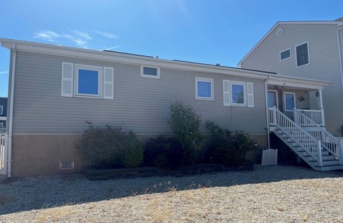 Beach Haven West Maison | Waterfront Family Retreat w/ Dock, Kayaks & Beach Passes- 10 Mins to LBI Beaches