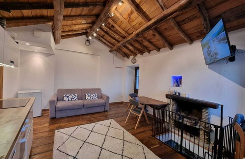Barcaggio Maison | Maison de pêcheur les pieds dans l'eau