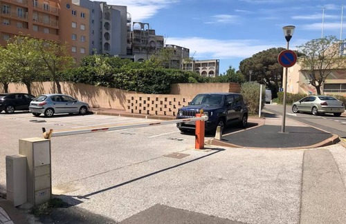 Canet-Plage Appartement | Appartement front de mer et parking privé