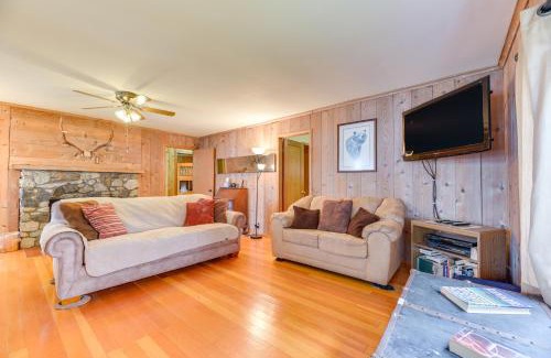 Grapeview Maison | Waterfront Grapeview Escape with Boat Dock and Views!