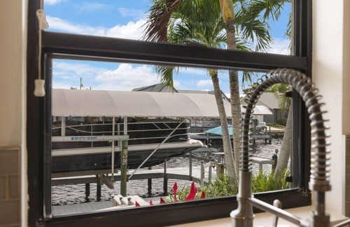 Lochmoor Waterway Estates Maison | Direct Gulf Access Newly Renovated Waterfront Pool Home Retreat