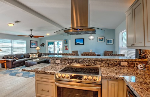 Cutthroat Harbor Estates Maison | NOUS SOMMES COMPLÈTEMENT REMODELED DEPUIS IRMA ET PRÊTS POUR VOUS APPRÉCIER
