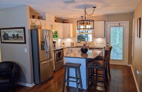 Inverness Maison | Waterfront Hideaway