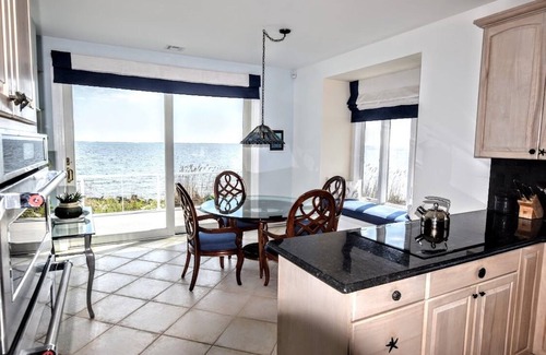 Patchogue Maison | Waterfront Home - Breathtaking Views of the Great South Bay & Fire Island