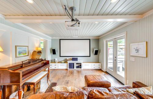 Bellingham Maison | Waterfront Home on Lake Samish with Hot Tub and Dock!