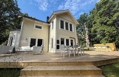 Ingaro Villa | Waterfront home with private beach & hot tub