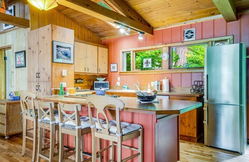 Gig Harbor Maison | Waterfront Home w/Private Beach, Deck, Wood Fireplace, Sound View