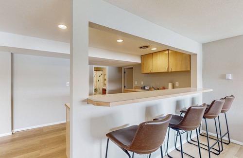 Vashon Island Maison | Waterfront home with hot tub, deck pool table and firepit