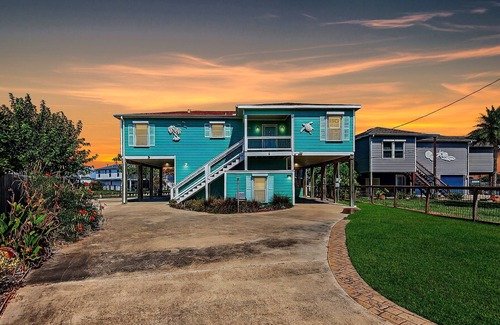Rockport Maison | Waterfront Home with Pool, Cabana & Boat Slip