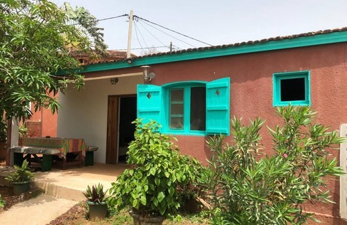 Toubab Dialao Maison | Le Cabanon,au soleil,pieds dans l'eau,cadre fleuri