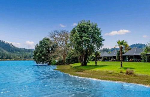 Tairua Maison | Waterfront island-style 1-bdrm superior Villa