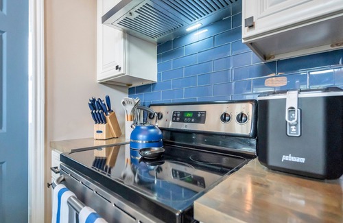 Barataria Maison | Waterfront, King Suite, Fully Stocked, Minutes from New Orleans, Pets Welcome