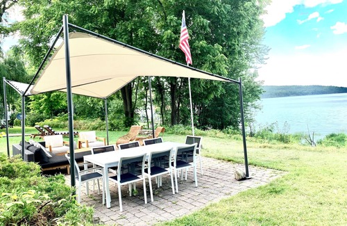 Westport Maison | Waterfront Lake Champlain Adirondack