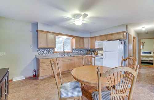 Holcombe Maison | Waterfront Lake Holcombe Getaway w/ Dock