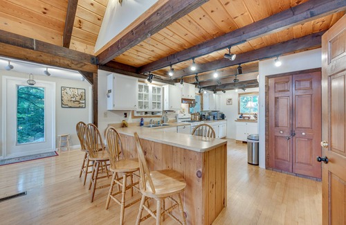 Lake Arrowhead Cabine | Waterfront Lake Arrowhead Cabin w/ Dock & Fire Pit
