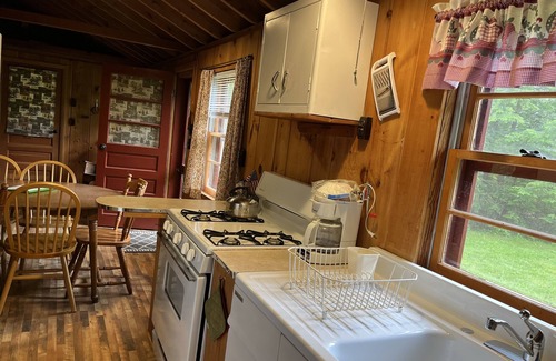 Melvin Village Cottage | Waterfront Lake Winnipesaukee cottages sur une plage de sable privée peut accueillir 12 W / quai