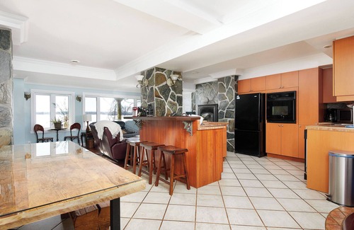 Pincourt Appartement | Waterfront lakefront apartment 300742