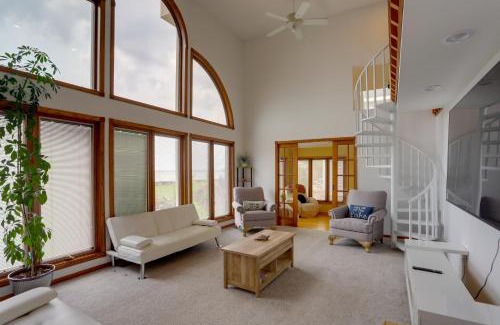 Luna Pier Maison | Waterfront Luna Pier Home 14 Mi to Downtown Toledo