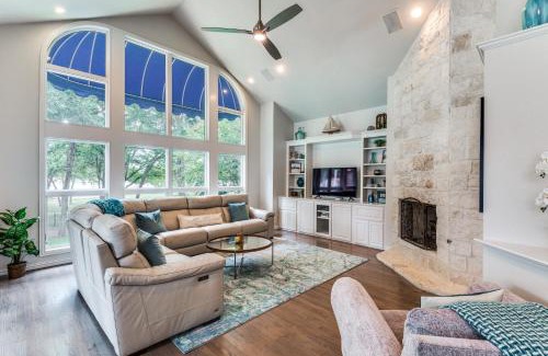 Lakewood Village Maison | Waterfront Luxury Living with 4-BR Pool and Views