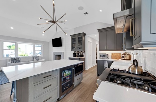 Mantoloking Maison | Waterfront Mantoloking Home with Private Dock w/Pool very close to Ocean Beach