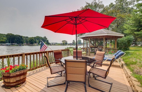 Monticello Maison | Waterfront Monticello Home with Fire Pit and Deck!