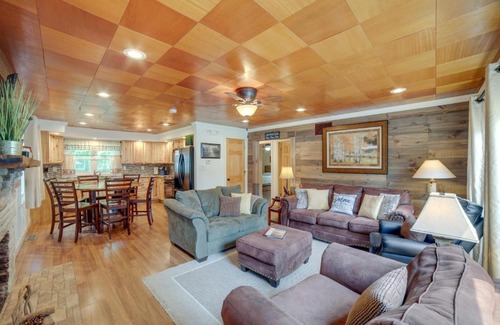 Monticello Maison | Waterfront Monticello Home with Fire Pit and Deck!