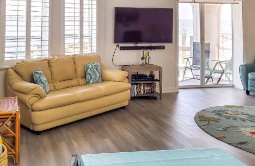 Nettles Island Maison | Waterfront Nettles Island Beach House Pool Access