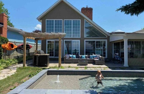 Port Weller Villa | Waterfront Niagara Home w/ Hot tub & Fire table
