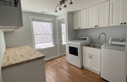 Beach Haven West Maison | Waterfront oasis awaits. 2 Decks! Minutes to LBI