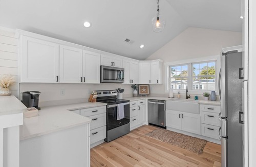 Newport Maison | Waterfront Oasis Minutes From The Beach
