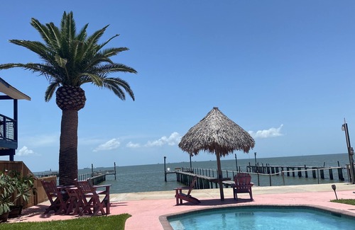 Dickinson Maison | Waterfront Oasis with private pool, Hot tub and 200 ft. Lighted fishing pier