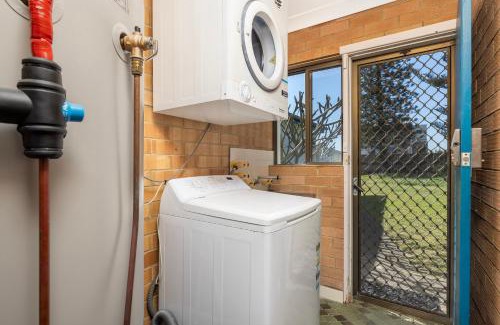 Anna Bay Maison | Waterfront Ocean Cottage