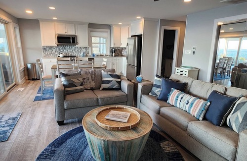 Anglesea Copropriété | Waterfront Ocean & Bay, "New" No steps, Peaceful Views / 7+ Night Discounts