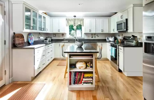Windham Maison | Waterfront on Highland Lake in Windham