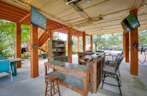 Pass Christian Maison | Waterfront Pass Christian Oasis about 2 Mi to Beach!