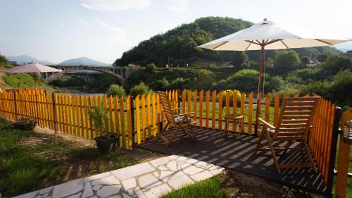 Mojkovac Maison | Waterfront Peace