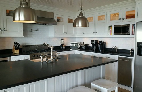 Sag Harbor Maison | Sur l'eau! Louer un bateau. Kayak et paddle! 10-17 août et 26 août-5 sept disponible