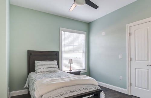 Buffalo Springs Maison | Waterfront Property @BSL with Incredible Sunsets!