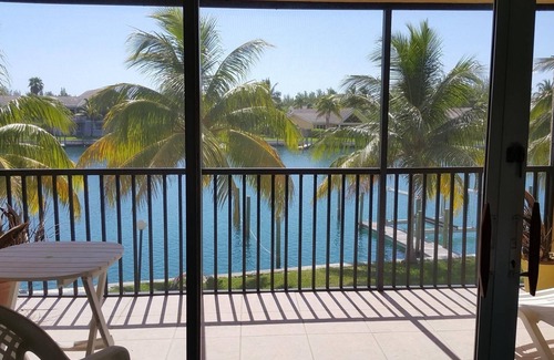 Bahamia West Maison | Waterfront Property 2 chambres 2. 5 salles de bain retraite d'hiver aux Bahamas