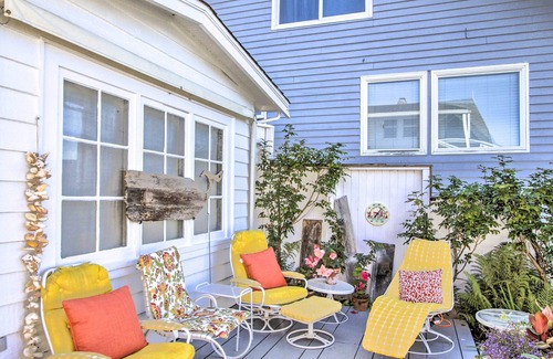 University Place Maison | Waterfront Puget Sound Retreat: Steps to Beach!