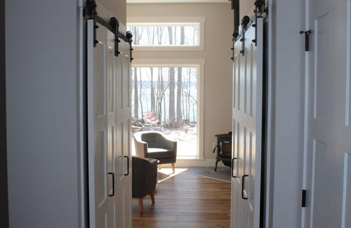 Port Wade Cottage | Waterfront retreat on Annapolis Basin - private; hot tub; fully equipped kitchen