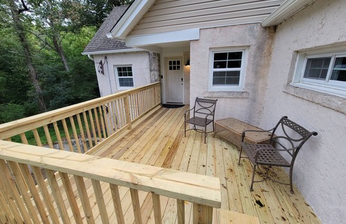 Earlville Maison | Waterfront & Serene w/King Bed