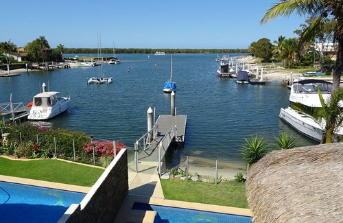 Runaway Bay Maison | Splendeur au bord de l'eau