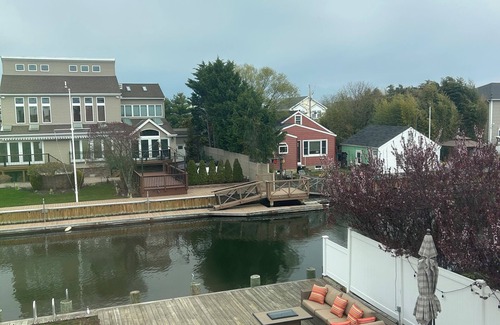 Massapequa Appartement | Waterfront Studio With Private Keypad Entry in Massapequa!