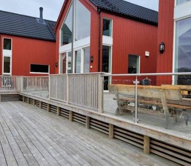 Ballstad Maison | Waterfront Suite l Ballstad l Lofoten l Norway